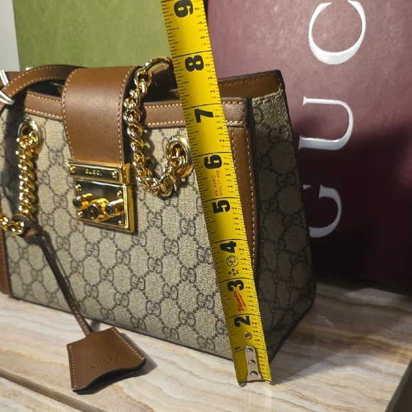 Gucci Beige and Brown Shoulder Bag with Gold Accents - Picture 10 of 10